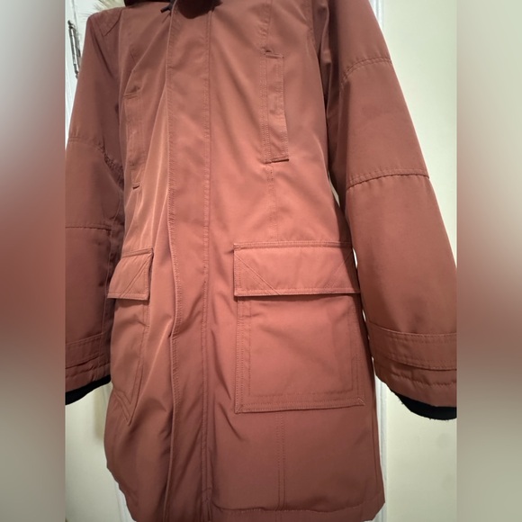 Aritzia TNA Bancroft Women's Puffer Jacket in Burnt Orange/Dark Copper - Picture 3 of 6